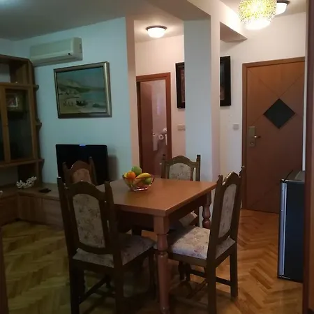Anda Club Jardin Appartement *